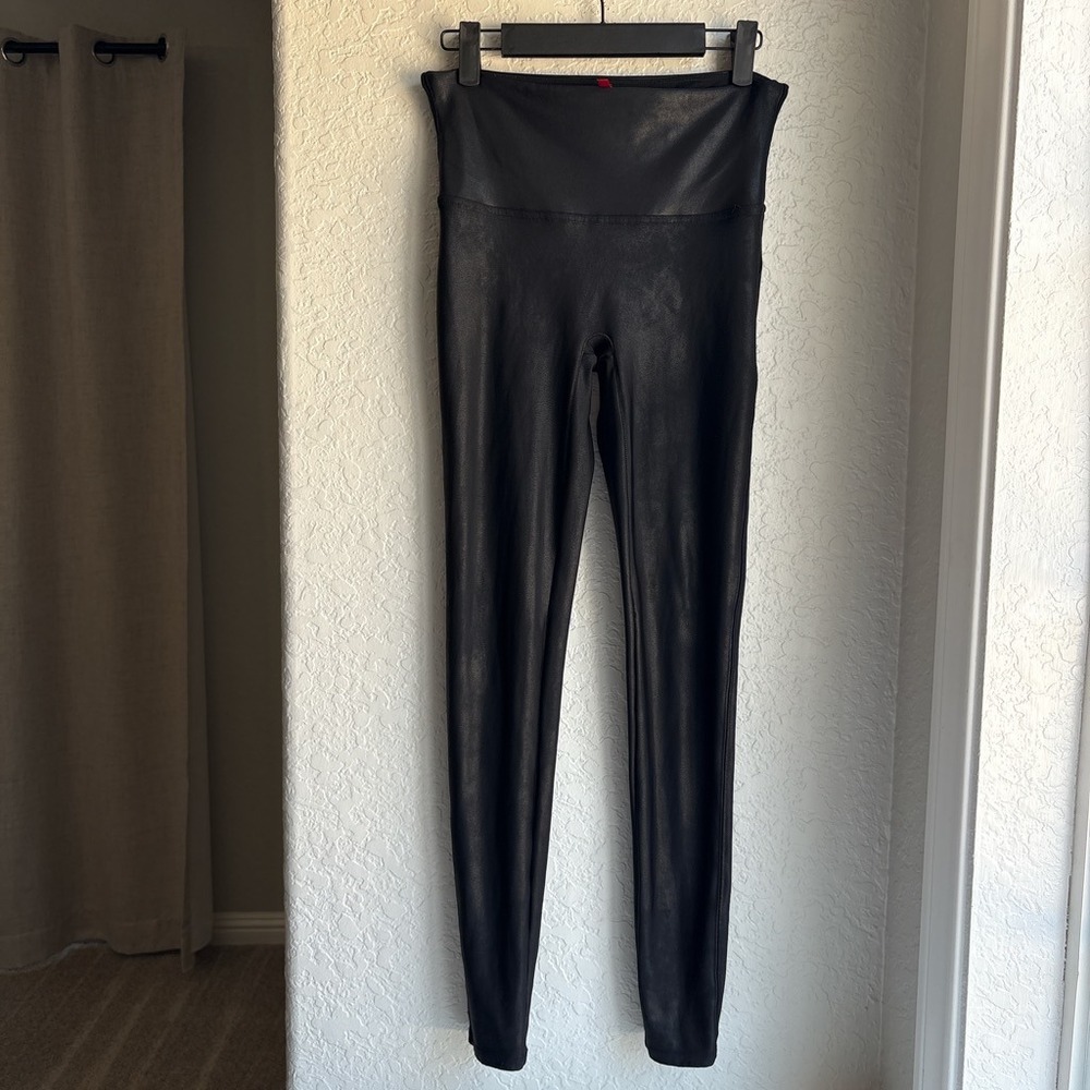 Spanx Faux Leather Womens M Leggings Moto Black High Rise Textured Slimming